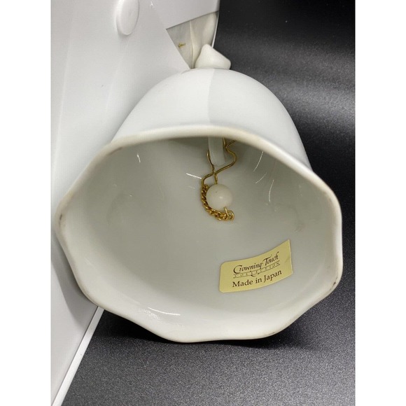 VINTAGE CROWNING TOUCH JAPAN PORCELAIN BELL WHITE BISQUE CAT HANDLE, ORIG LABEL - Picture 10 of 10